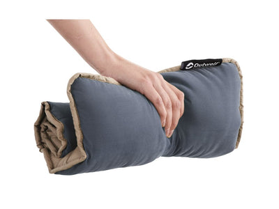 Se Outwell Constellation Pillow - Pude - Blå ❤ Stort online udvalg i Outwell ❤ Hurtig levering: 1 - 2 Hverdage samt billig fragt - Varenummer: CKP-5709388137623 og barcode / Ean: '5709388137623 på lager - Udsalg på Soveposer & underlag Spar op til 67% - Over 434 design mærker på udsalg