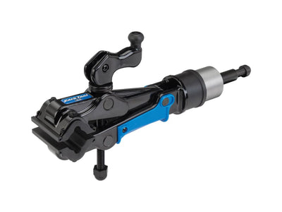 Se Park Tool 100-3D - Klampe til arbejdsstand - Passer til PRS-2/3/4/12 og 33 ❤ Kæmpe udvalg i Park Tool ❤ Hurtig levering: 1 - 2 Hverdage samt billig fragt - Varenummer: CKP-763477012043 og barcode / Ean: '763477012043 på lager - Udsalg på Arbejdsstand til cykler Spar op til 62% - Over 454 kendte brands på udsalg