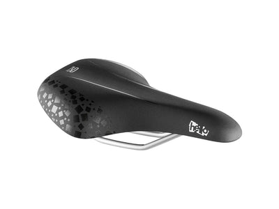 Se Selle Royal - Hello - Cykelsadel til 24" - Unisex - Uden beslag ❤ Stort online udvalg i Selle Royal ❤ Hurtig levering: 1 - 2 Hverdage samt billig fragt ❤ Varenummer: CKP-6957312801341 og barcode / Ean: '6957312801341 på lager - Udsalg på Sadler Spar op til 54% - Over 322 kendte brands på udsalg