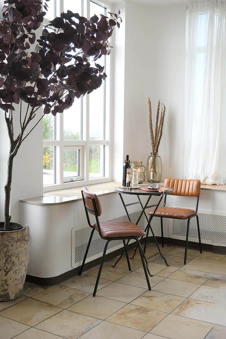 Se Trademark Living Diner spisebordsstol med quiltet lædersæde ❤ Stort online udvalg i Trademark Living ❤ Hurtig levering: 1 - 2 Hverdage samt billig fragt - Varenummer: BGH-47671237902666 og barcode / Ean: &