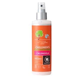 Stort online udvalg i Urtekram Balsam spray til børn 250ml. ❤ Urtekram ❤ Hurtig levering: 1 - 2 Hverdage og gratis fragt v/køb over 295 kr. GLS til pakkeshop ❤ Varenummer: HG-21380 og barcode / Ean: 5765228838761 på lager - Kæmpe udvalg i Børn - Over 434 design mærker på udsalg