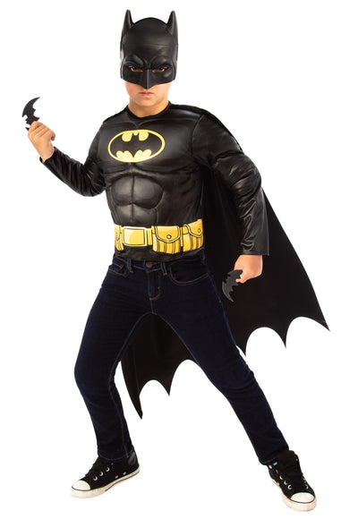 Se Batman Deluxe Muskeltop, Kappe og Maske til børn ✔ Kæmpe udvalg i Rubie's ✔ Hurtig levering: 1 - 2 Hverdage samt billig fragt - Varenummer: MMA-20334095 og barcode / Ean: '048229008025 på lager - Udsalg på Batman Udklædning Spar op til 67% - Over 434 design brands på udsalg