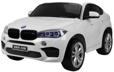 Se BMW X6 M 12v XXL Hvid m/Gummihjul + 2.4G + 10AH ❤ Kæmpe udvalg i Megaleg ❤ Hurtig levering: 1 - 2 Hverdage samt billig fragt - Varenummer: MMA-28001 og barcode / Ean: '5712548280015 på lager - Udsalg på Elbiler til Børn 12V (2 x motor) Spar op til 65% - Over 454 kendte mærker på udsalg