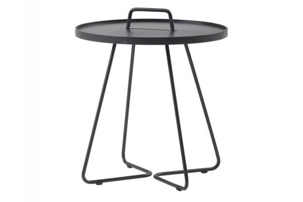 Se Cane-line On-the-move sidebord, Stor, Black ❤ Stort online udvalg i KopK ❤ Hurtig levering: 1 - 2 Hverdage samt billig fragt ❤ Varenummer: HML-DK1858 og barcode / Ean: &