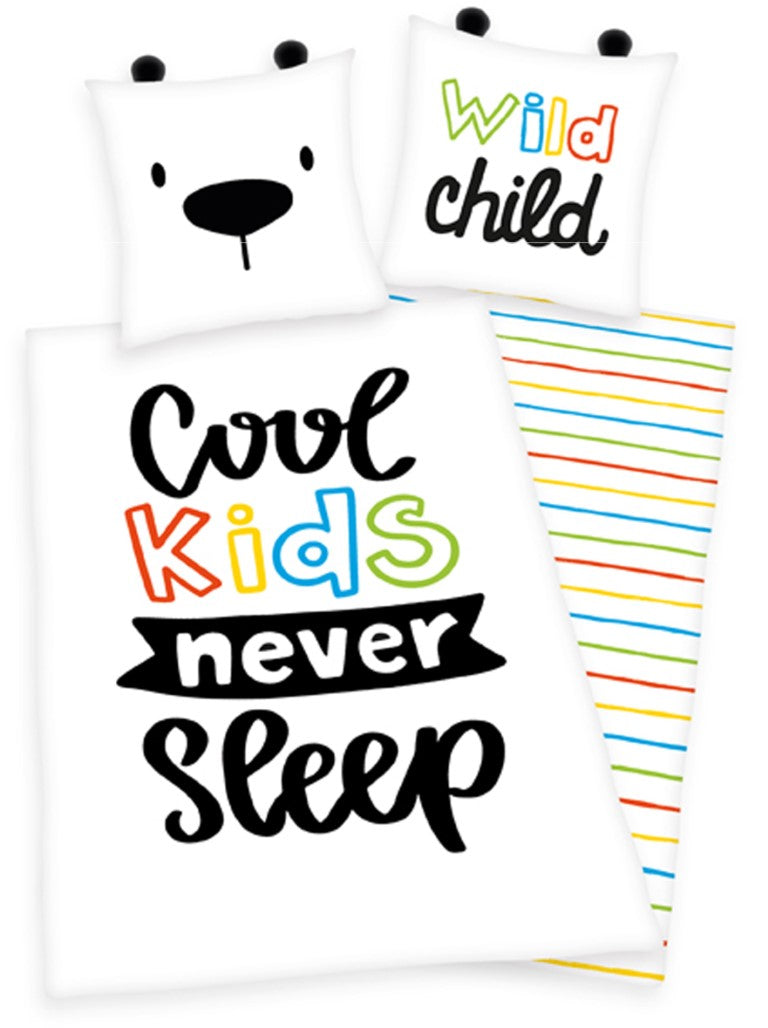 Se Cool kids never sleep Sengetøj - 100 procent bomuld ✔ Kæmpe udvalg i Mmaction ✔ Hurtig levering: 1 - 2 Hverdage samt billig fragt - Varenummer: MMA-2010112 og barcode / Ean: &