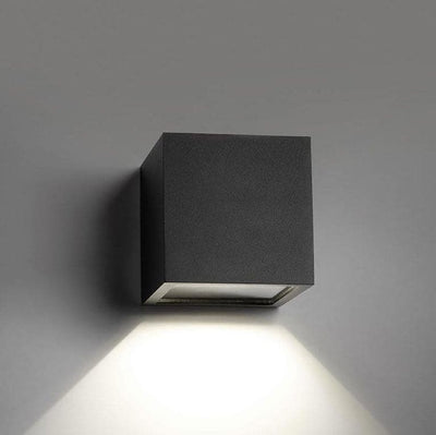 Se Cube Down LED - Light Point-Sort-10 cm. ❤ Stort online udvalg i Light Point ❤ Hurtig levering: 1 - 2 Hverdage samt billig fragt ❤ Varenummer: TEN-256192 og barcode / Ean: 5711389561925 på lager - Udsalg på Belysning > Udendørslamper - Over 424 kendte brands på udsalg