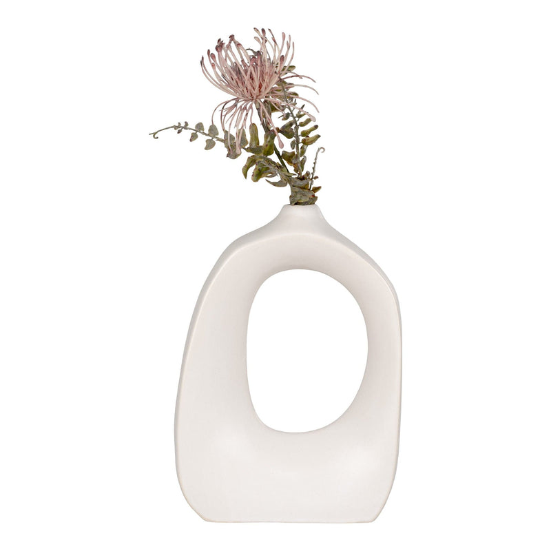 Se Keramik Vase - Hvid H27,5 cm ❤ Stort online udvalg i House Nordic ❤ Hurtig levering: 1 - 2 Hverdage samt billig fragt ❤ Varenummer: BGH-43715247603964 og barcode / Ean: &