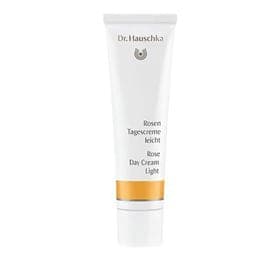 Stort online udvalg i Dr. Hauschka Dagcreme rose light 30ml. ❤ Dr. Hauschka ❤ Hurtig levering: 1 - 2 Hverdage og gratis fragt v/køb over 295 kr. GLS til pakkeshop ❤ Varenummer: HG-5407 og barcode / Ean: 4020829006713 på lager - Kæmpe udvalg i Personlig pleje - Over 400 kendte brands på udsalg