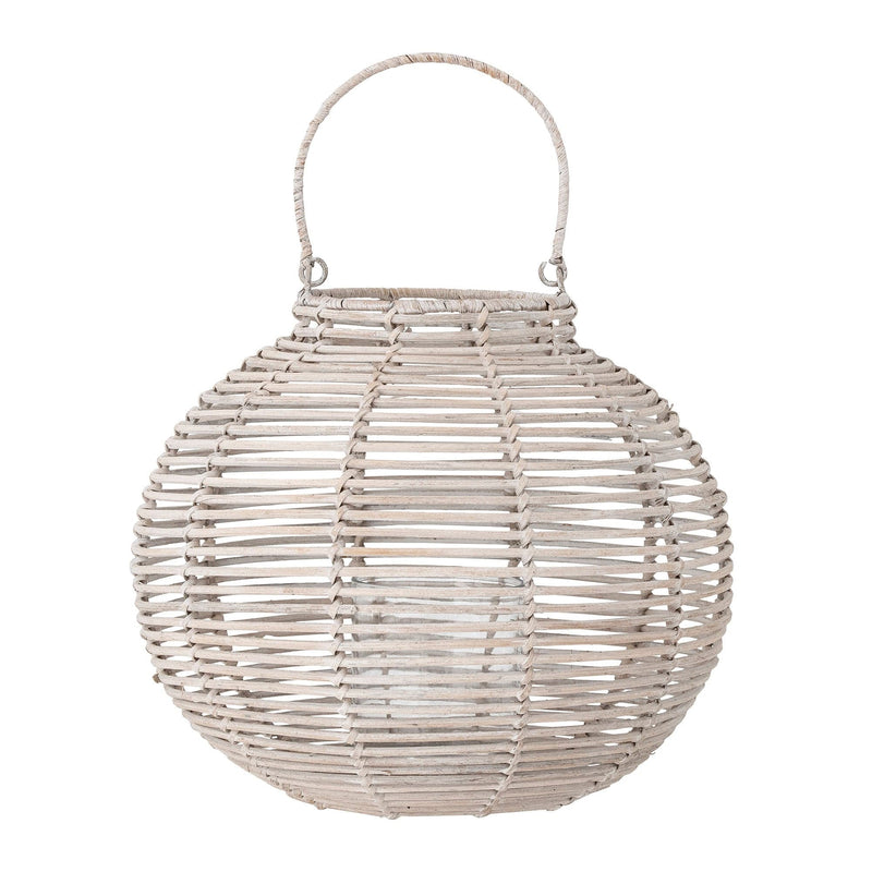 Se Bloomingville - Malua Lanterne m/Glas, Hvid, Rattan H36 cm ❤ Stort online udvalg i Bloomingville ❤ Hurtig levering: 1 - 2 Hverdage samt billig fragt ❤ Varenummer: BGH-47083883692362 og barcode / Ean: &