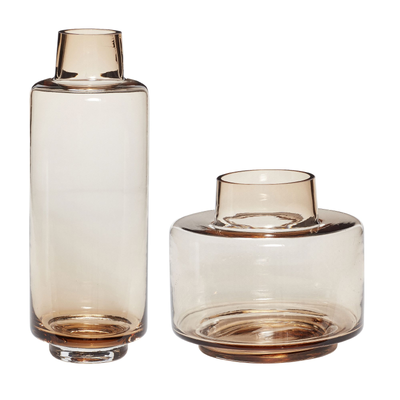 Se Hübsch Interiør Modest - Vase i glas, brun - 2 stk. ❤ Stort online udvalg i Hübsch Interiør ❤ Hurtig levering: 1 - 2 Hverdage samt billig fragt ❤ Varenummer: BYH-994166 og barcode / Ean: 5712772064634 på lager - Udsalg på Potter & Vaser - Over 360 kendte mærker på udsalg