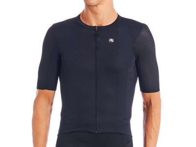 Se Giordana Silverline - Cykeltrøje - Korte Ærmer - Sort - Str. S ❤ Kæmpe udvalg i Giordana ❤ Hurtig levering: 1 - 2 Hverdage samt billig fragt - Varenummer: CKP-842009171240 og barcode / Ean: '842009171240 på lager - Udsalg på Cykeltrøjer Spar op til 56% - Over 412 kendte brands på udsalg