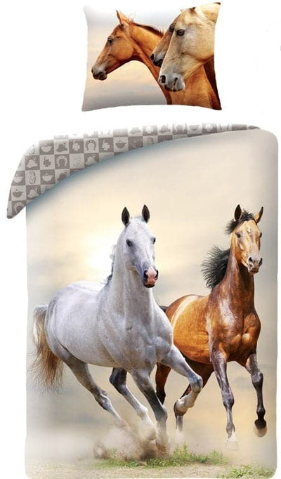 Se Heste 'Running Horses' Sengetøj model 2 - 100 Procent Bomuld ✔ Kæmpe udvalg i  mmaction ✔ Hurtig levering: 1 - 2 Hverdage samt billig fragt - Varenummer: MMA-2001122 og barcode / Ean: '5904209604494 på lager - Udsalg på Heste og Pony Sengetøj Spar op til 61% - Over 434 design mærker på udsalg