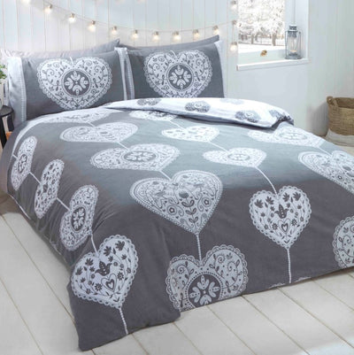 Se Scandi Hjerte Sengetøj 135 x 200cm ✔ Kæmpe udvalg i Mmaction ✔ Hurtig levering: 1 - 2 Hverdage samt billig fragt - Varenummer: MMA-209090 og barcode / Ean: '5027491913768 på lager - Udsalg på Jule Sengetøj Spar op til 52% - Over 454 kendte mærker på udsalg