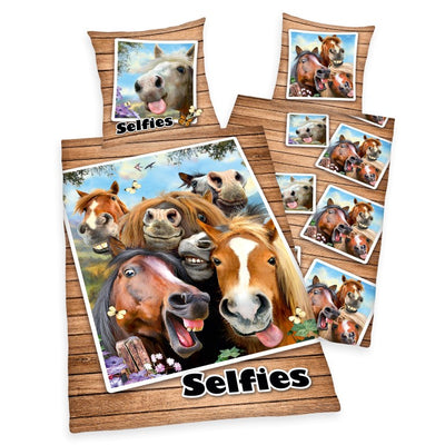 Se Selfies Heste Sengetøj - 100 procent bomuld ✔ Kæmpe udvalg i  mmaction ✔ Hurtig levering: 1 - 2 Hverdage samt billig fragt - Varenummer: MMA-2010062 og barcode / Ean: '4006891919175 på lager - Udsalg på Sengetøj med dyr Spar op til 57% - Over 434 design mærker på udsalg