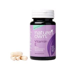 Stort online udvalg i Natures Own Vitamin E 60 kap. ❤ Natures Own ❤ Hurtig levering: 1 - 2 Hverdage og gratis fragt v/køb over 295 kr. GLS til pakkeshop ❤ Varenummer: HG-26836 og barcode / Ean: 5021758025393 på lager - Kæmpe udvalg i Sundhed - Over 454 design brands på udsalg